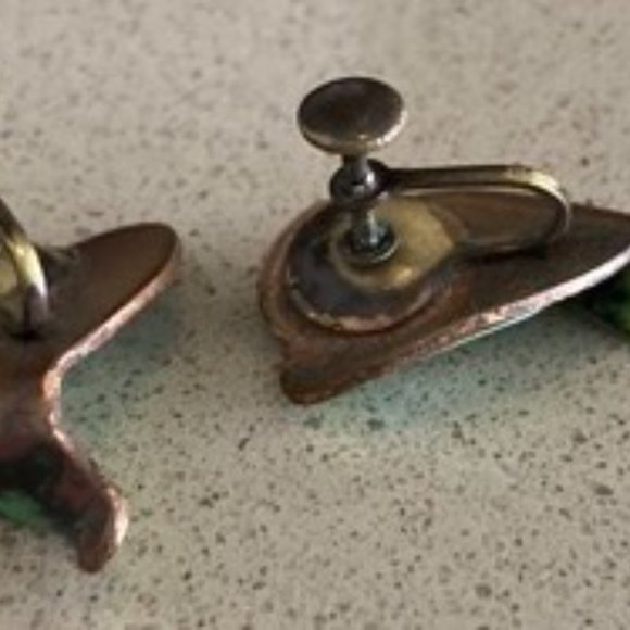 Vintage 1940’s-50’s Enamel on Copper Screw Back Earrings - Picture 11 of 14